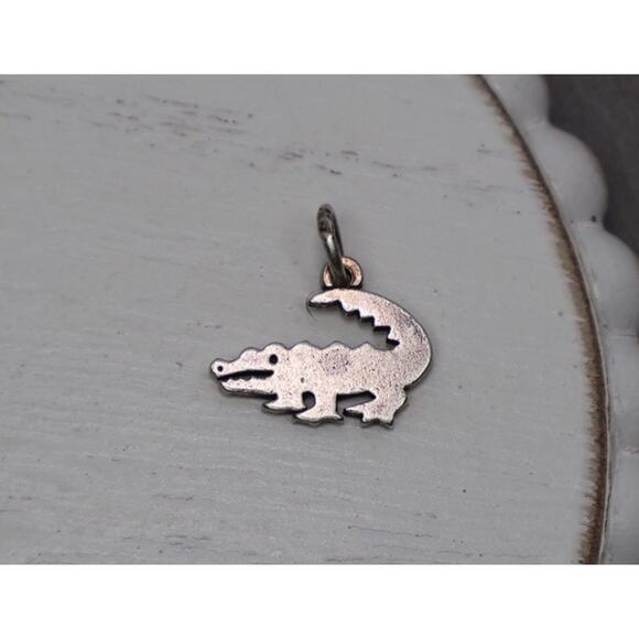 Retired James Avery 925 Alligator Charm 1.19G / 0.6in - Picture 1 of 4